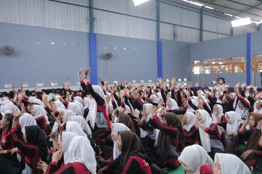 Hadirkan Duta Narkoba, Kapolda Riau dan Danrem 031 WB Pimpin Kegiatan Cooling System di Panipahan