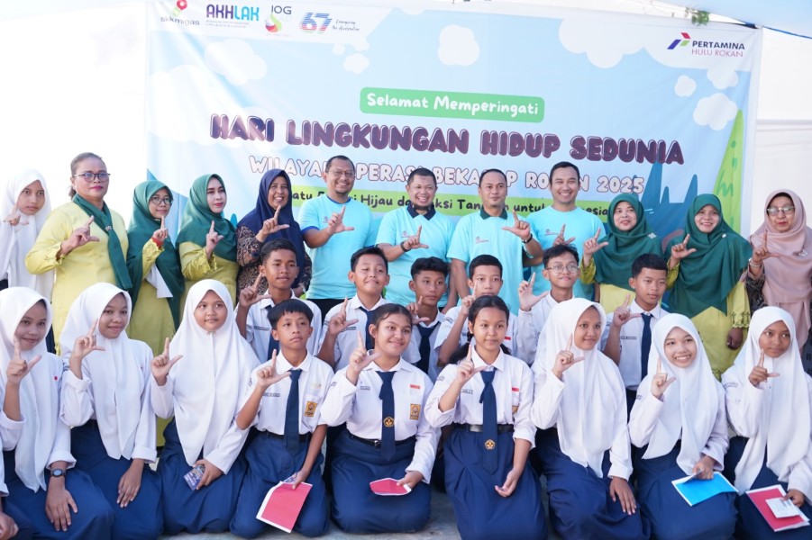 PHR Donasikan PLTS dan Edukasi Siswa Tentang Energi Bersih untuk Keberlanjutan Lingkungan
