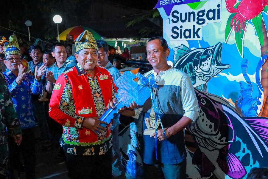 Festival Sungai Siak Resmi Ditutup, Ribuan Warga Siak di Hibur Orkes Rojer Official