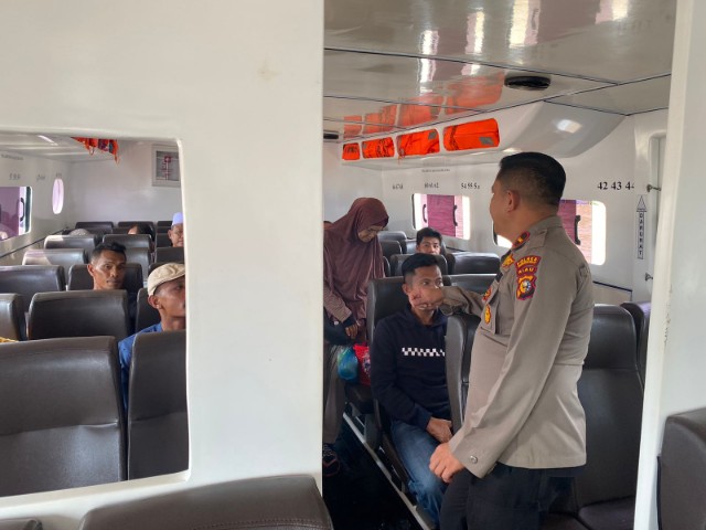 Masyarakat Sekitar Pelabuhan Puri Tembilahan Diminta Gunakan Hak Pilih Pilkada dan Tidak Golput