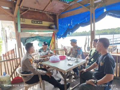 Sambangi Masyarakat, Polsek Teluk Belengkong Ajak Jaga Suasana Pilkada Aman dan Damai