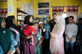 Terus Intervensi Gizi Balita Demi Cegah Stunting, Henny Wahid Apresiasi PKK Buluh Cina