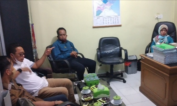 Ketua DPRD Inhil dan Komisi II Kunjungi BPR Gemilang Bahas Upaya Majukan Bank Daerah