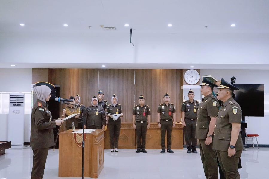 Dua Jabatan Strategis Kejari Pekanbaru Resmi Terisi, Kajari Tekankan Integritas dan Profesionalisme