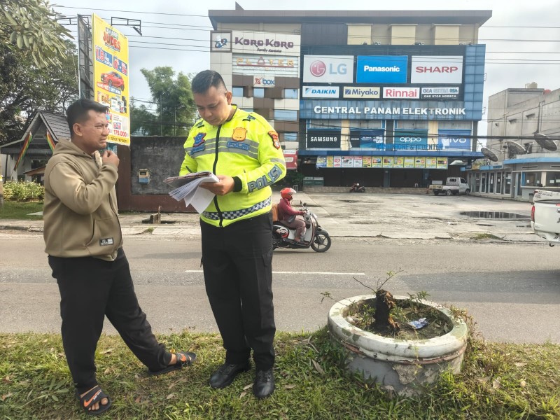 Laka Maut di Pekanbaru, Pengendara Tewas Usai Tabrak Pembatas Jalan HR Soebrantas
