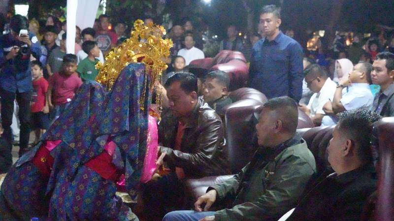 Layur Jalur Desa Pesikaian, Suhardiman Jaring Aspirasi Sekaligus Sampaikan Program UHC