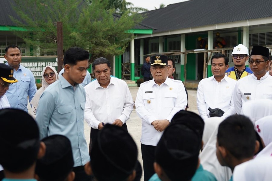 Plt Gubri SF Hariyanto Dampingi Wapres Gibran Cek Pelaksanaan MBG di Rokan Hilir