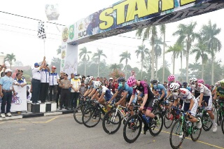 Rider Asal German Alami Sesak Napas Di Event Tour de Siak, Ini Para Juaranya