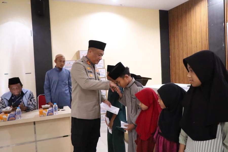 Pererat Silaturahmi, Kapolres Rokan Hilir Buka Puasa Bersama Insan Pers dan Anak Yatim