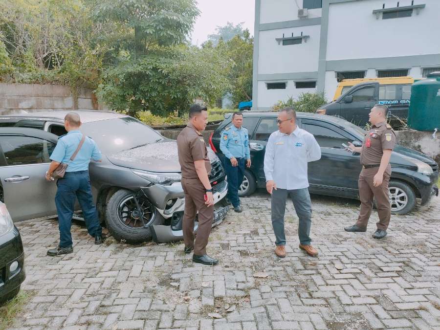 Lelang Barang Rampasan, Seksi PB3R Kejari Pekanbaru Berhasil Sumbangkan PNBP Rp 10 Miliar ke Negara