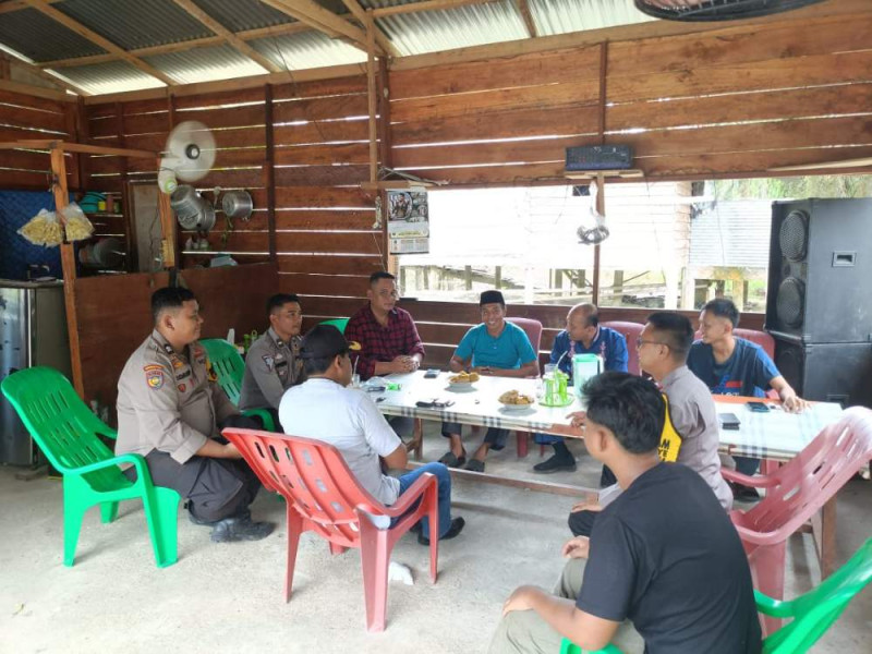 Sambangi Desa Kasang Mungkal, Polsek Bonai Darussalam Ajak Masyarakat Sukseskan Pilkada 2024