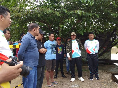 Akses Warga Pulau Bungin Terputus, Plt Bupati Kuansing Instruksikan PUPR Bangun Jembatan Darurat