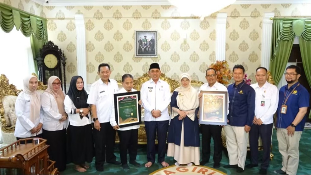 Pemkab Inhil Terima Dua Penghargaan Dari Kementerian Keuangan RI