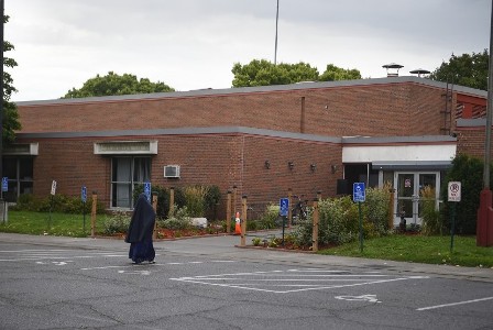 Masjid di AS Dibom Jelang Shalat Subuh