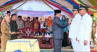 Lantik 5 Kades di Kemuning, Ini Pesan Bupati Wardan