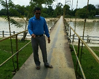 Akibat Banjir Jembatan Gantung Singingi Nyaris Ambruk