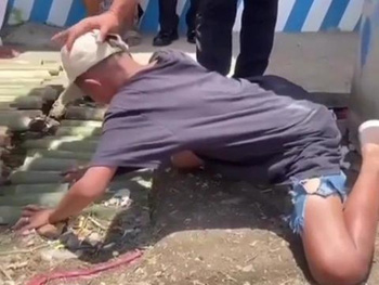 Viral, Bocah Ini Pura-pura Kesurupan Jadi Harimau saat Kena Razia Polisi