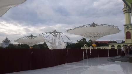 Huh...! Gegara Proyek Renovasi Tak Kunjung Tuntas, Pemprov Riau Batalkan Rencana Sholat Ied di Masjid Annur