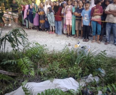 Warga Temukan Mayat Wanita Tanpa Pakaian Terlilit Kabel Listrik