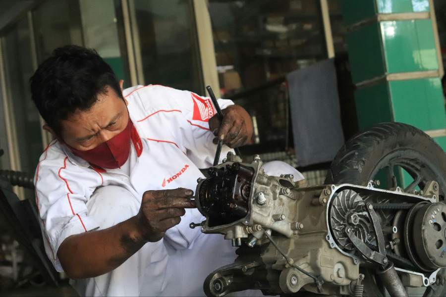 Anda Punya Motor Kesayangan? Ikuti Tips Ini Agar Motor Tetap Awet!