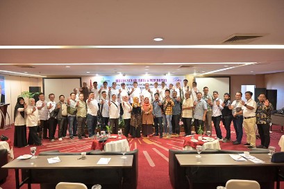 Buka Bimtek Pergubri 19/2021 SMSI Riau, Gubri: Fungsi Media Online Belum Maksimal