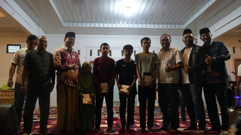 Syukuran Ulang Tahun, Bupati Gelar Tausiyah dan Santuni Ratusan Anak Yatim