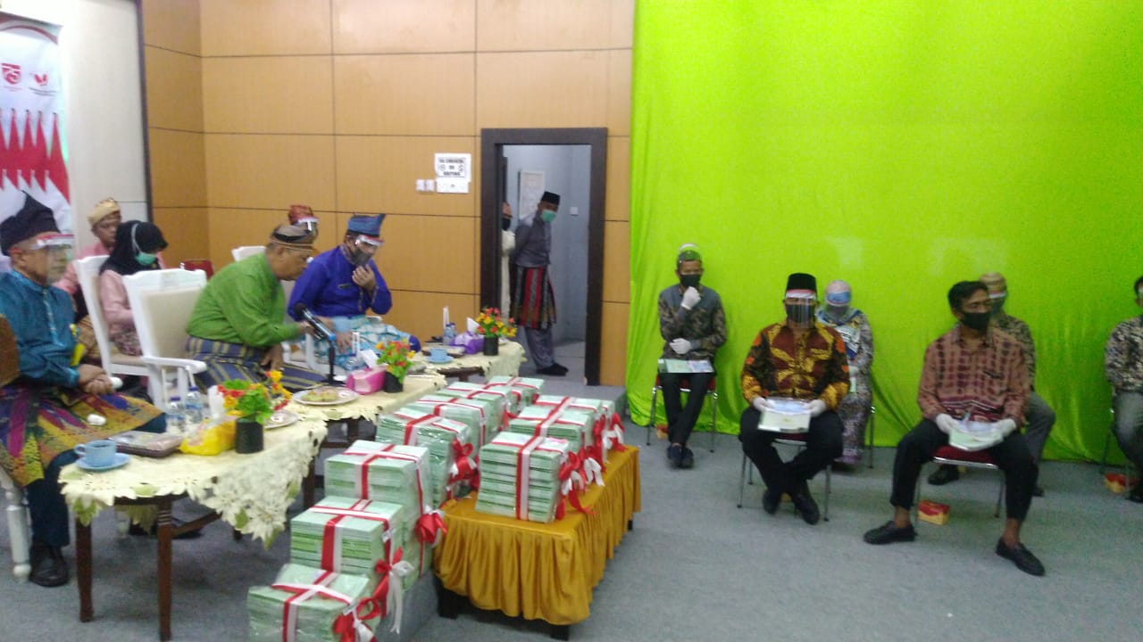 Pemkab Inhil Serahkan 4.500 Sertifikat Tanah