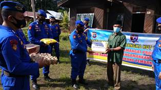 Dalam Rangka HUT Pol Airud ke-70, Sat Pol Air Polres Siak Gelar Baksos