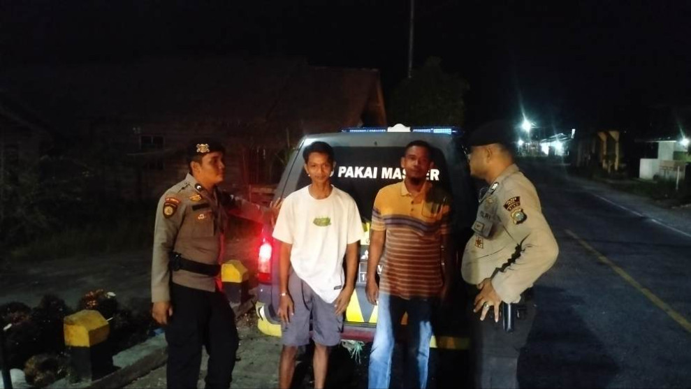 Polsek Tempuling Lakukan Patroli Blue Light di Malam Minggu, Berikan Edukasi Pasca Pilkada dan Perkuat Persatuan dengan Masyarakat