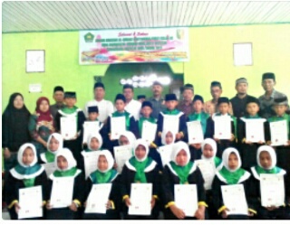 MDTA Raudhatul Jannah Koto Sentajo Adakan Khatam Al-Quran Para Santri