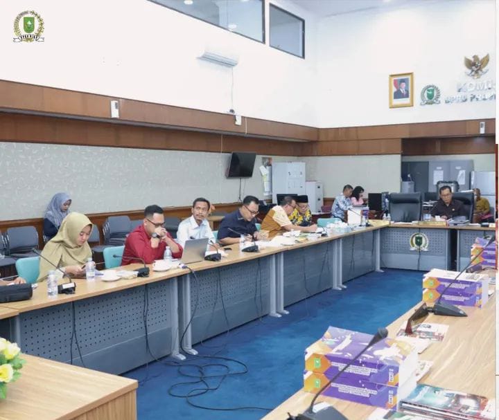 Komisi III DPRD Riau Gelar Rapat Kerja Bersama Biro Perekonomian dan PT Jamkrida