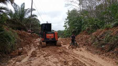 Warga Mengadu Lagi Jalan di Pucuk Rantau Kuansing Masih Rusak Parah, Ini Penjelasan Kepala UPT
