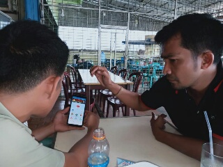 Personel Polres Inhu Sosialisasikan Aplikasi SIPEKA Kepada Warga