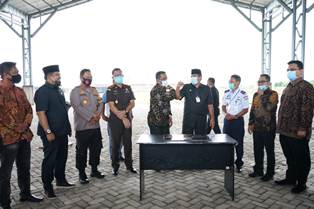 Bupati Siak Alfedri Resmikan Kantor Tenaga Kerja Bongkar Muat Pelabuhan