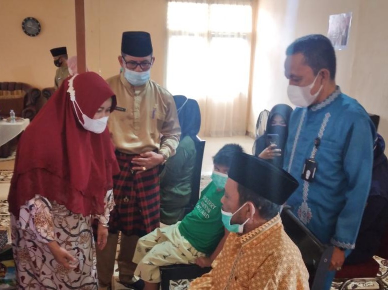 Beri Bantuan ke Pasien, Ketua K3S Inhil Kunjungi Rumah Singgah Baiturrahman Binaan Dinsos