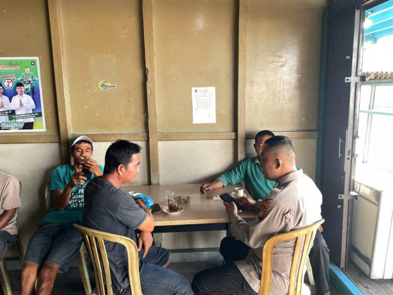 Sambangi Masyarakat, Polsek Concong Minta Jaga Persatuan Kesatuan Pilkada 2024