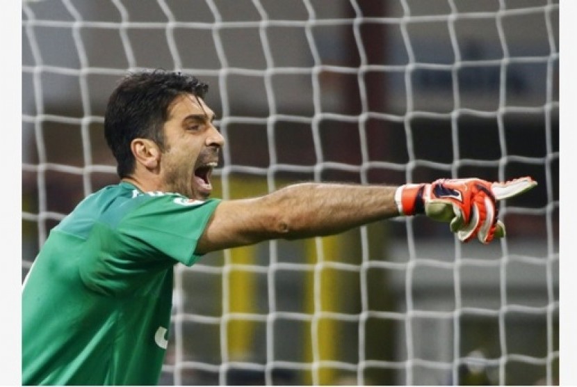 Buffon Kiper Terbaik Dalam Sejarah Sepak Bola Dunia