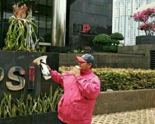 Sebut Riau Darurat Korupsi, Sekelompok Masyarakat & Mahasiswa Rencanakan Aksi di KPK 