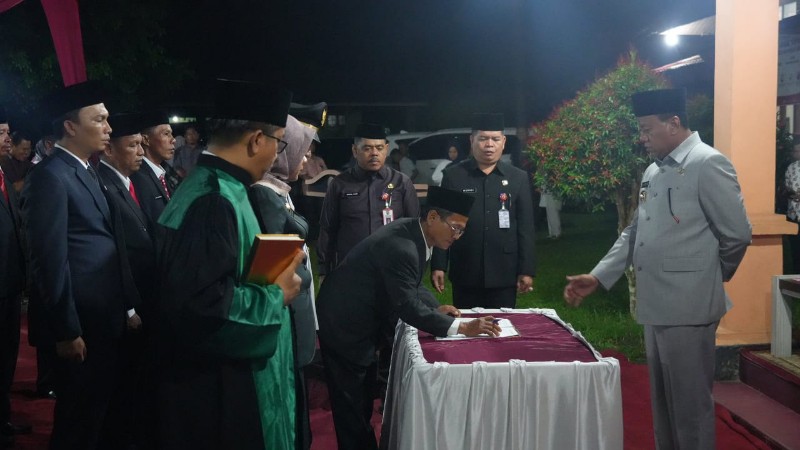 Peringati 1 Muharram, Bupati Gelar Tabliq Akbar dan Kumpulkan Ribuan Anggota BKMT se Kuansing