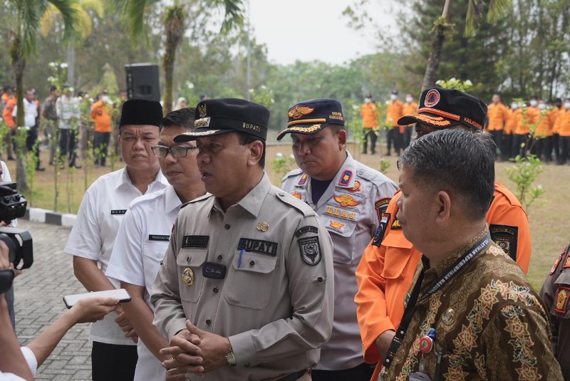 Gelar Apel Siaga, Bupati  Minta Seluruh Kesatuan Gerak Cepat Tangani Karhutla