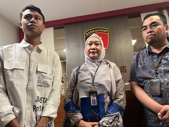 Dipertemukan di Polda Riau, Rektor Unri dan Mahasiswa Akhir Berdamai