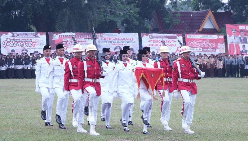 Pengibaran Bendera HUT ke-78 RI di Kuansing Sukses, Suhardiman Mengucapkan Rasa Syukur