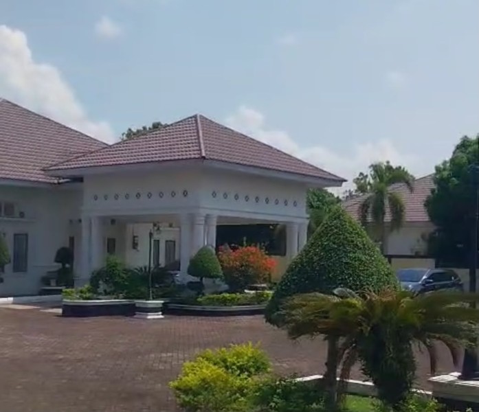 Bupati Kuansing Dikabarkan Diperiksa KPK, Pengamanan di Sekitar Rumah Dinas Diperketat