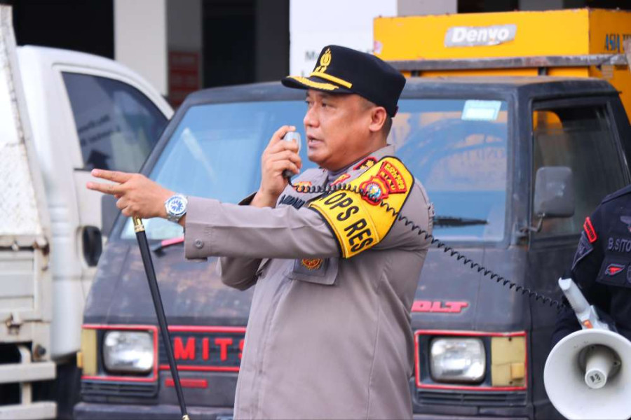 Kapolres Rohil Pimpin Pengamanan Pagar Betis Cooling System Debat Publik Paslon Pilkada Rohil