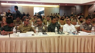 Bupati H.Mursini Sampaikan Kepada Gubri Kendala Perekaman E-KTP di Kuantan Singingi