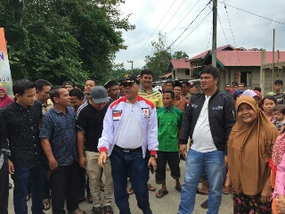 Andi-Suhardiman, Kompak Salurkan Bantuan