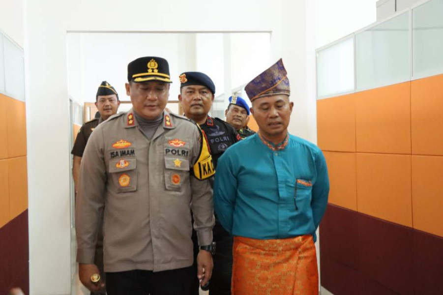 Bersama Wakil Ketua DPRD, Kapolres Rohil Cooling System Pasca Pilkada Damai 2024