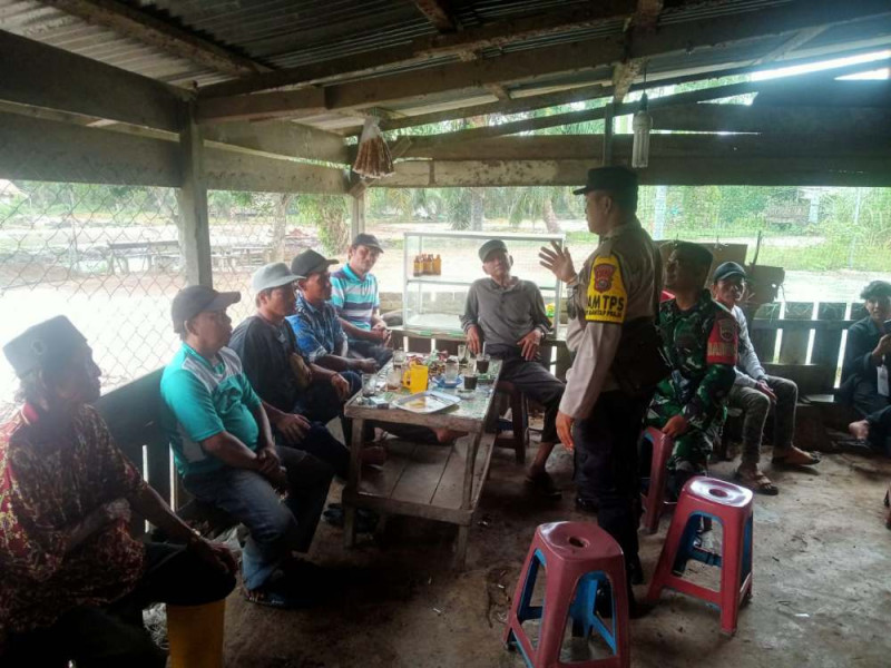 Polsek Tempuling Berikan Arahan kepada Masyarakat untuk Dukung Hasil Pilkada 2024