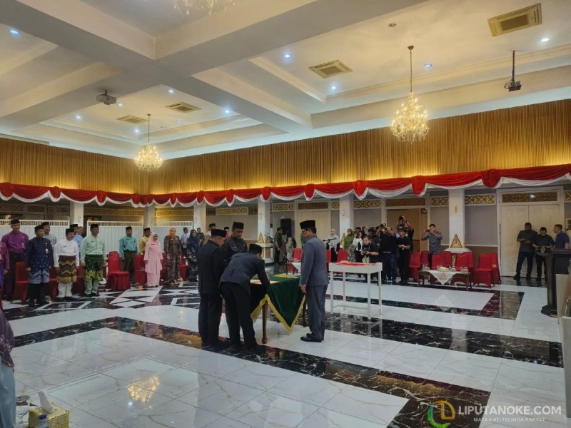 Gubernur Riau Lantik 19 Pejabat Eselon II, Dua Diantaranya Demosi