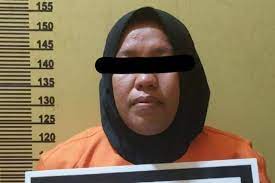 Tega Aniaya Anak Hingga Tewas, Dilaporkan Ibu Kandungnya, Ibu Tiri di Rohil Ini Diringkus Polisi   